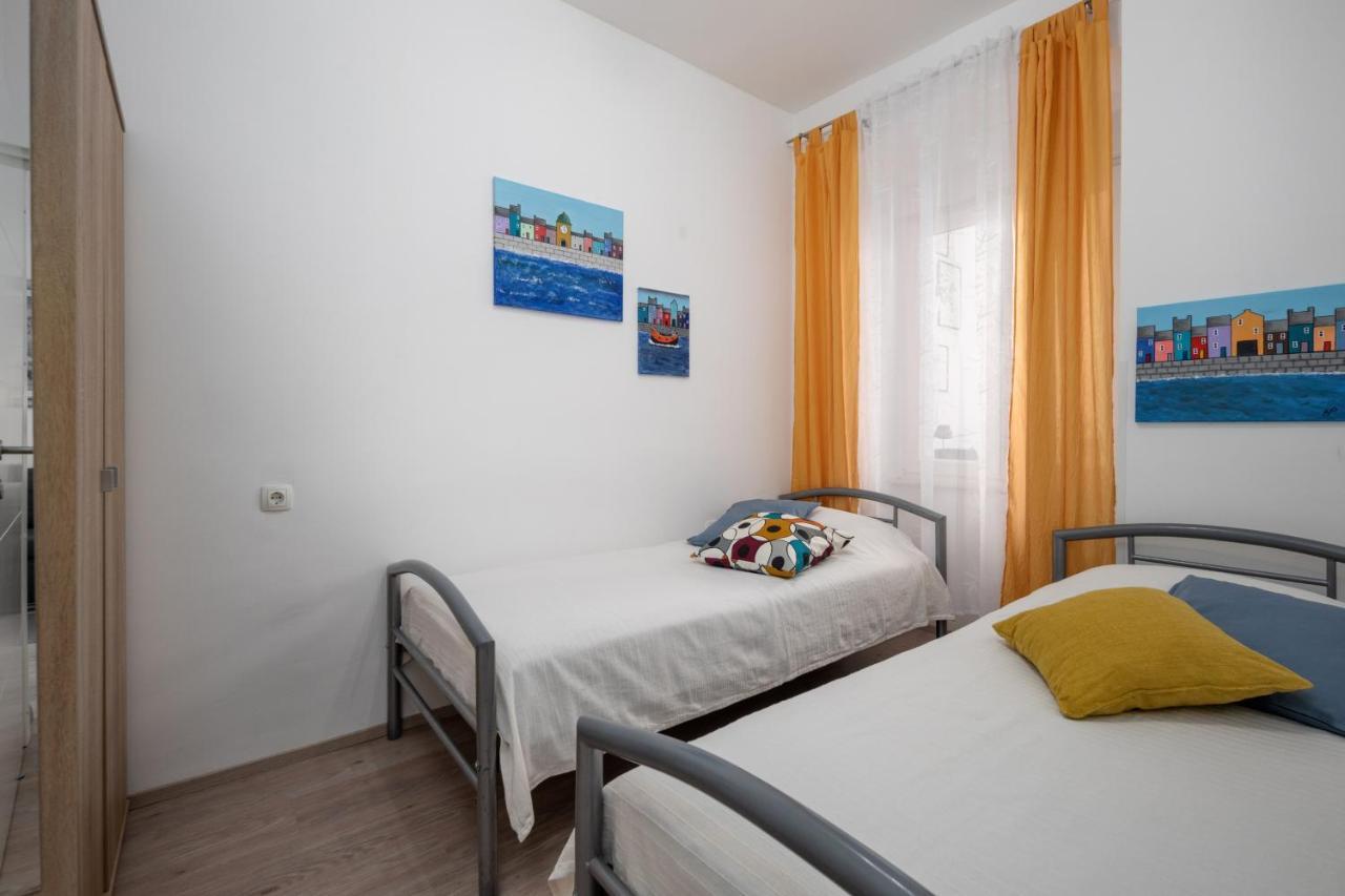Naval Apartment Rijeka Bagian luar foto