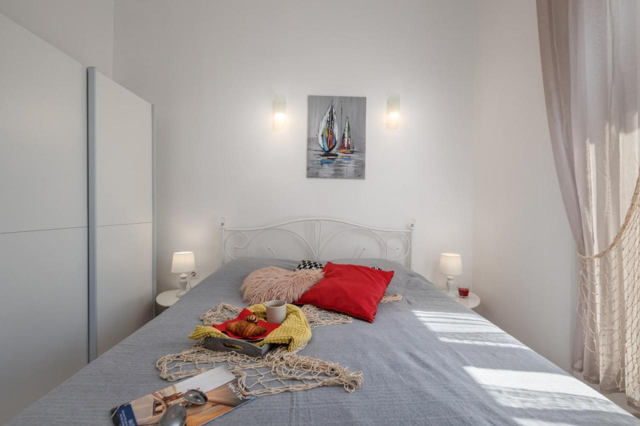 Naval Apartment Rijeka Bagian luar foto